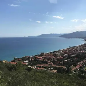 Casa Indipendente Su Due Livelli In Liguria-vista Mare 6-7 Posti Appartamento
